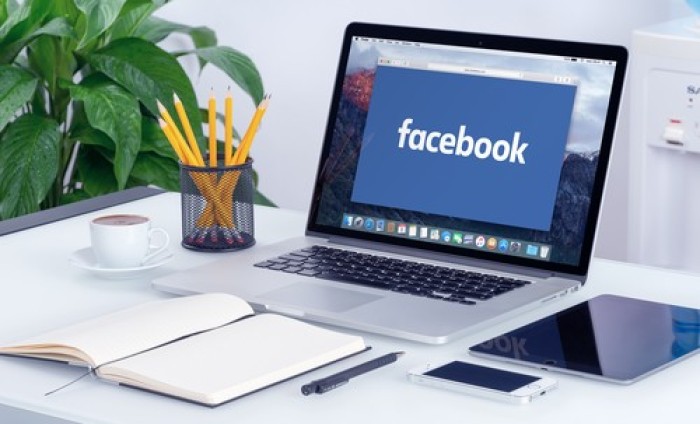 Facebookozás munkaidőben?